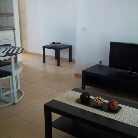 Апартаменты Puerto Del Carmen Sleeps 2 Pool Wifi
