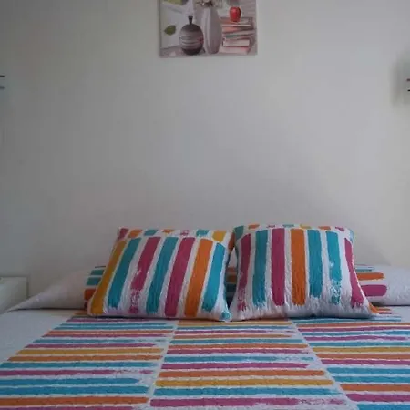 Puerto Del Carmen Sleeps 2 Pool Wifi *