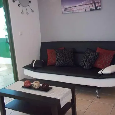 Puerto Del Carmen Sleeps 2 Pool Wifi Apartman Puerto del Carmen