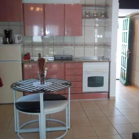 Apartman Puerto Del Carmen Sleeps 2 Pool Wifi
